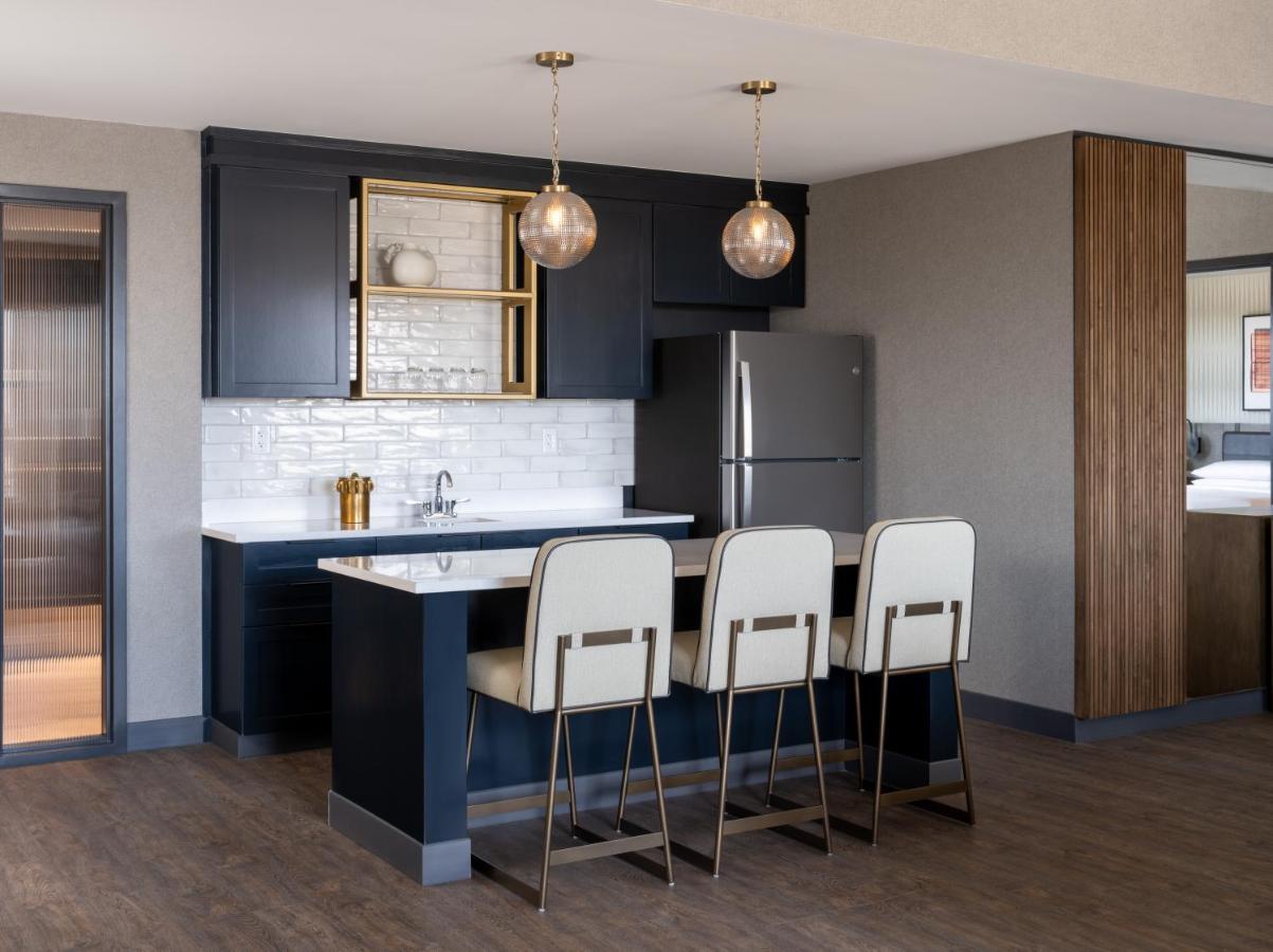Delta Hotels By Marriott Wichita Falls Convention Center 외부 사진
