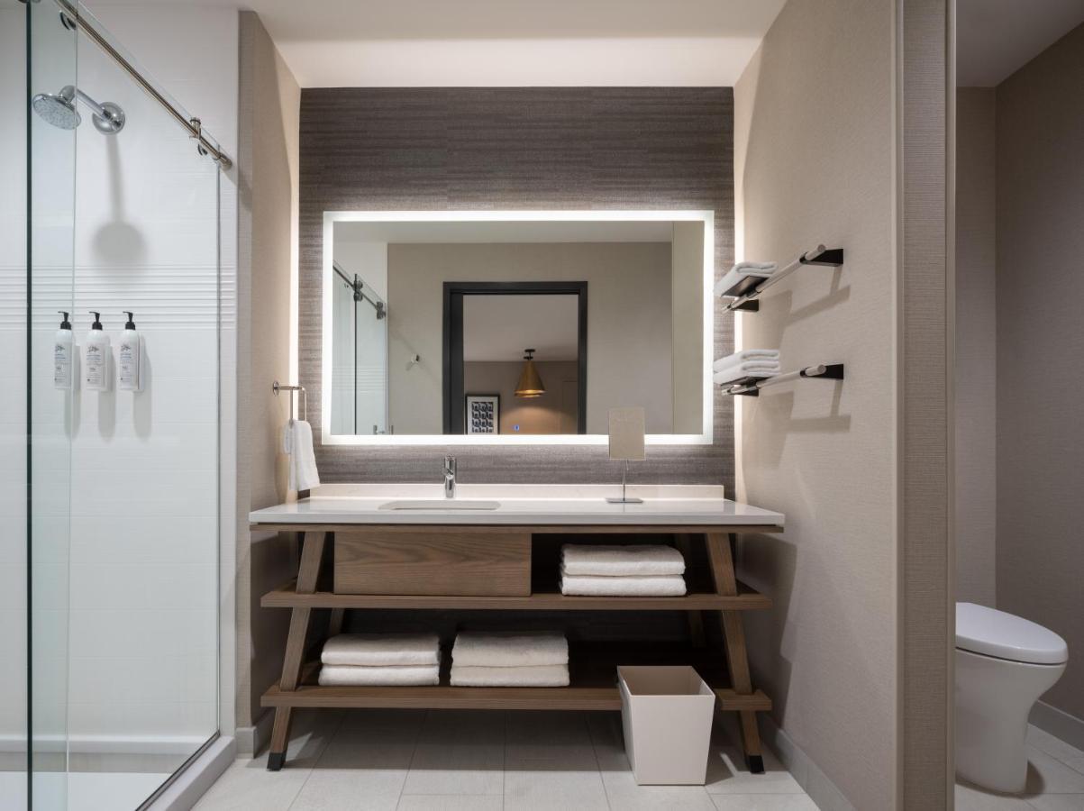 Delta Hotels By Marriott Wichita Falls Convention Center 외부 사진