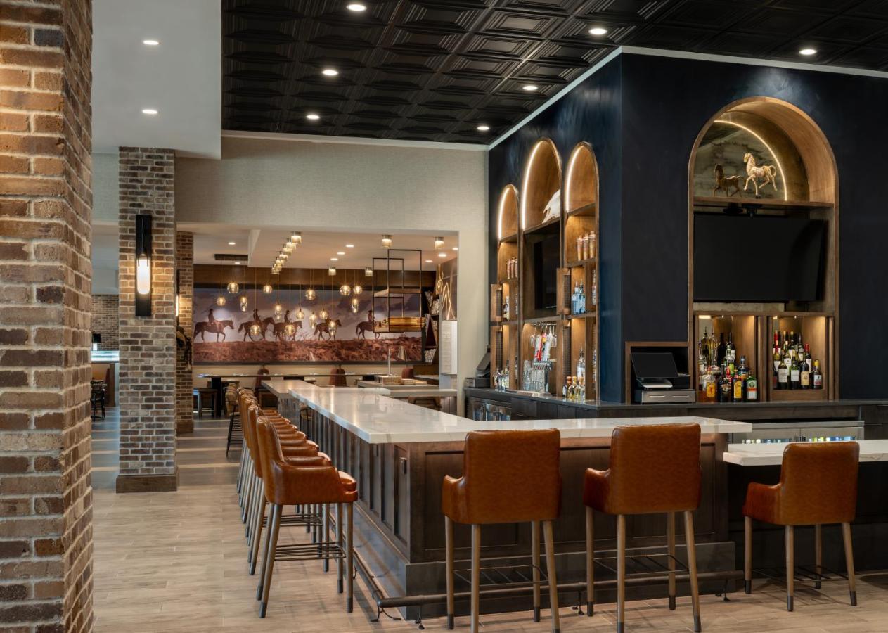 Delta Hotels By Marriott Wichita Falls Convention Center 외부 사진