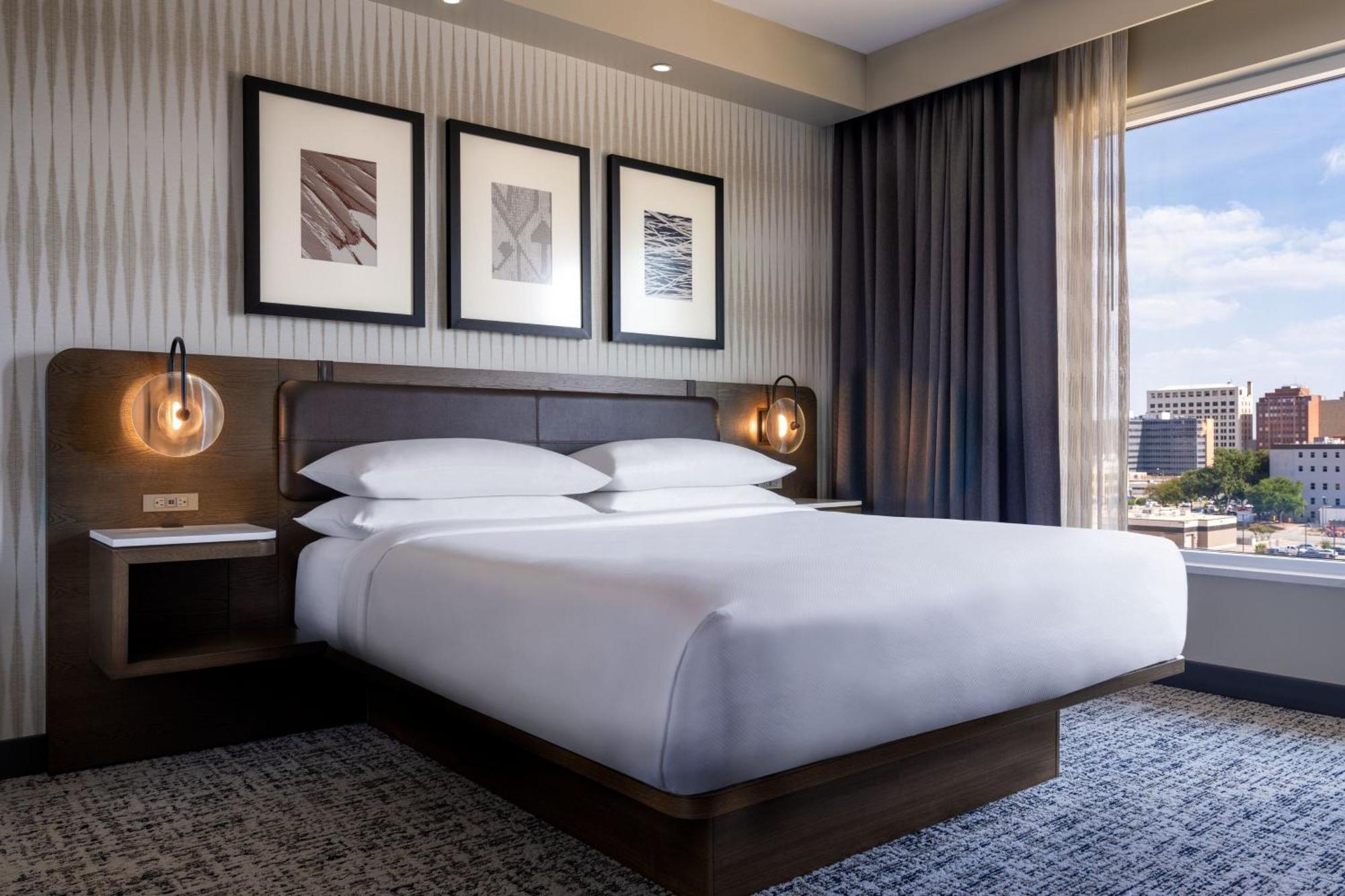 Delta Hotels By Marriott Wichita Falls Convention Center 외부 사진