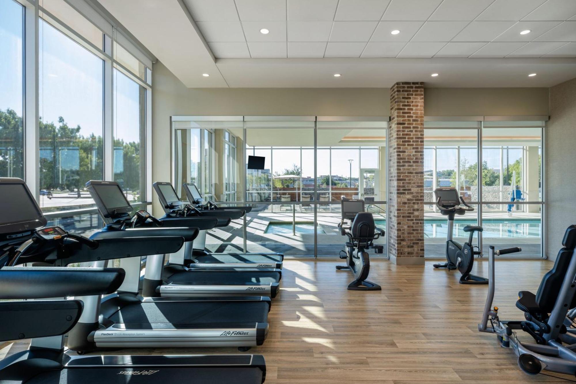 Delta Hotels By Marriott Wichita Falls Convention Center 외부 사진