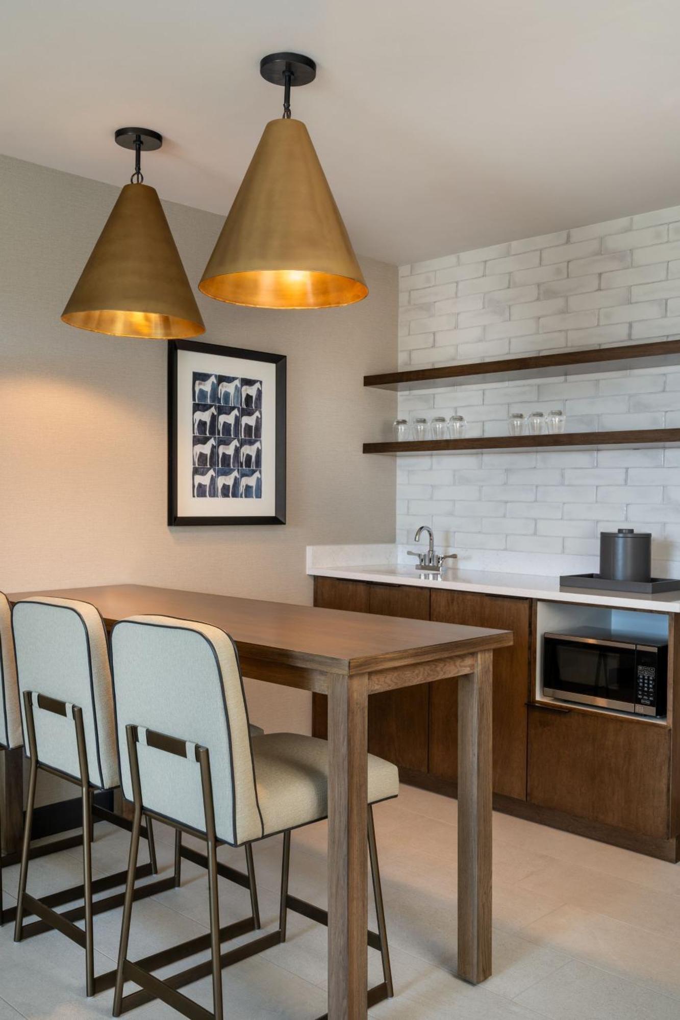 Delta Hotels By Marriott Wichita Falls Convention Center 외부 사진